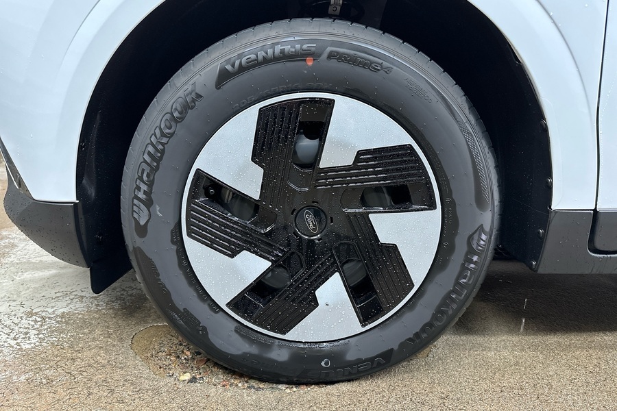 heti ajoon Ford Transit Courier