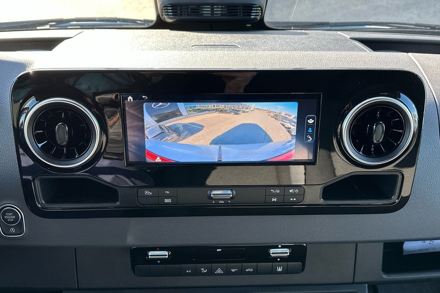 heti ajoon Mercedes-Benz Sprinter