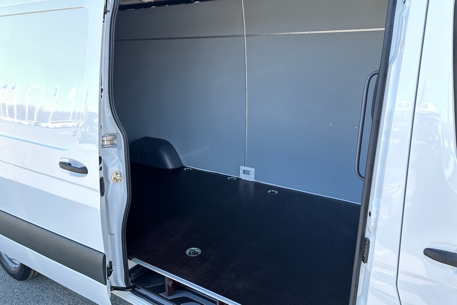 heti ajoon Mercedes-Benz Sprinter