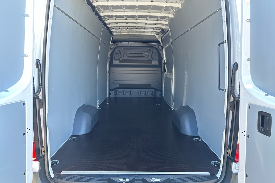 heti ajoon Mercedes-Benz Sprinter