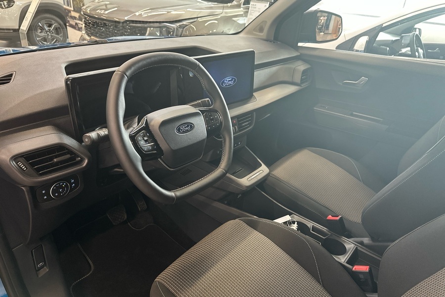 E-Transit Courier Trend BEV 100 kW / 136 hv / 290 Nm heti ajoon Ford Transit Courier