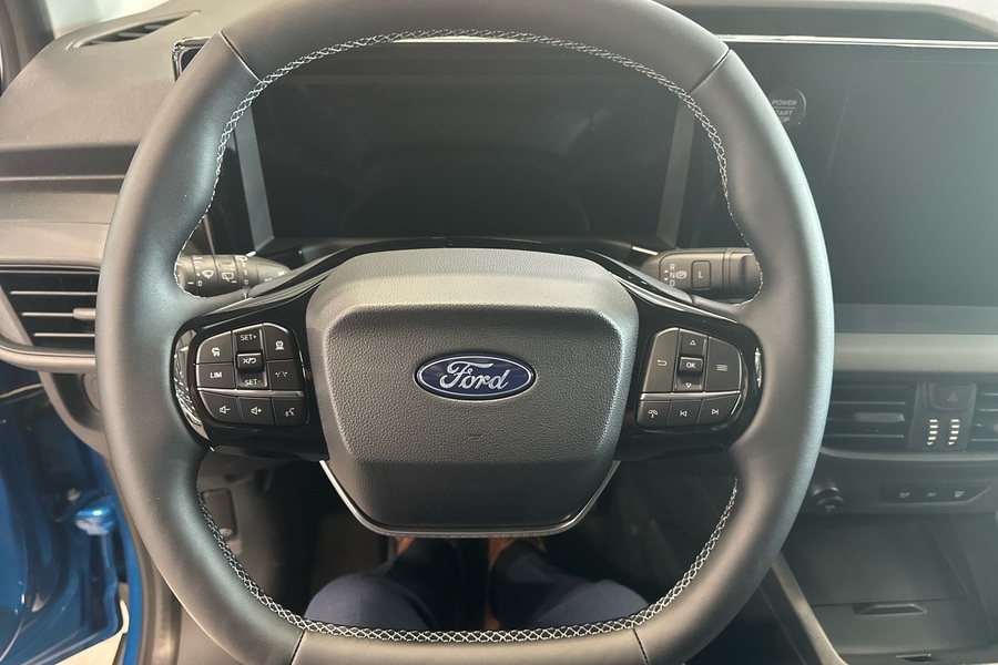 E-Transit Courier Trend BEV 100 kW / 136 hv / 290 Nm heti ajoon Ford Transit Courier