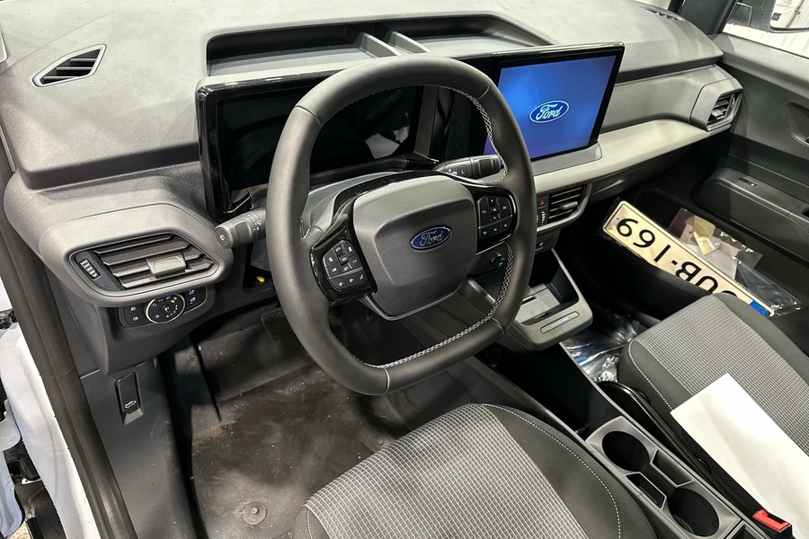 heti ajoon Ford Transit Courier