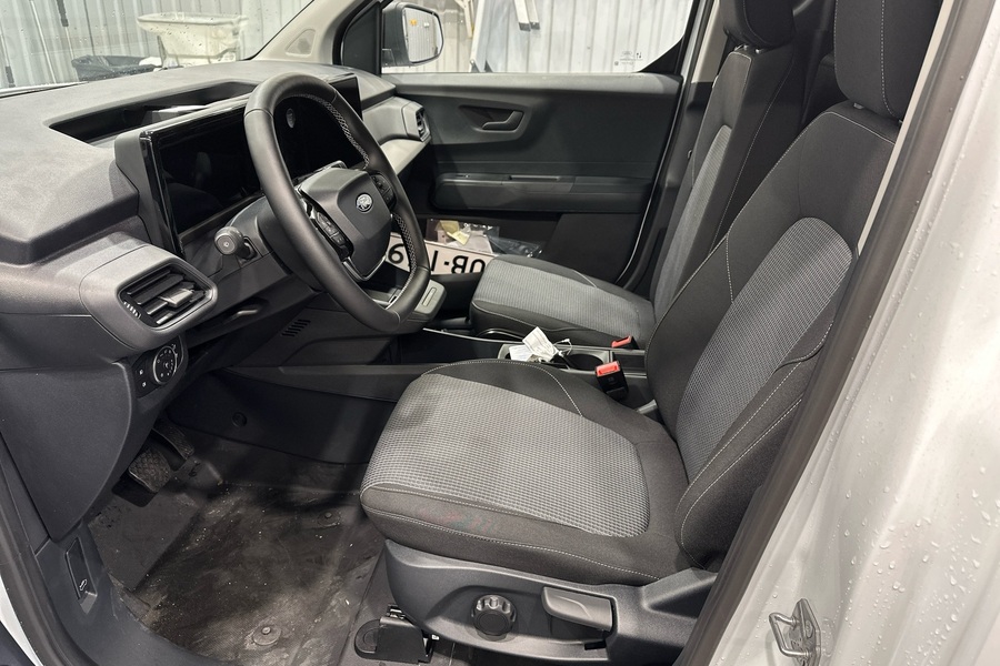 heti ajoon Ford Transit Courier