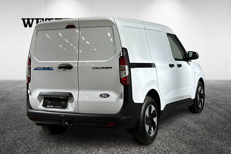 heti ajoon Ford Transit Courier