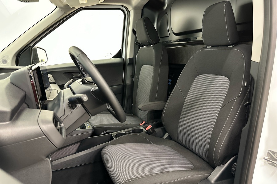 heti ajoon Ford Transit Courier