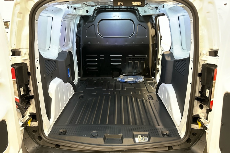 heti ajoon Ford Transit Courier