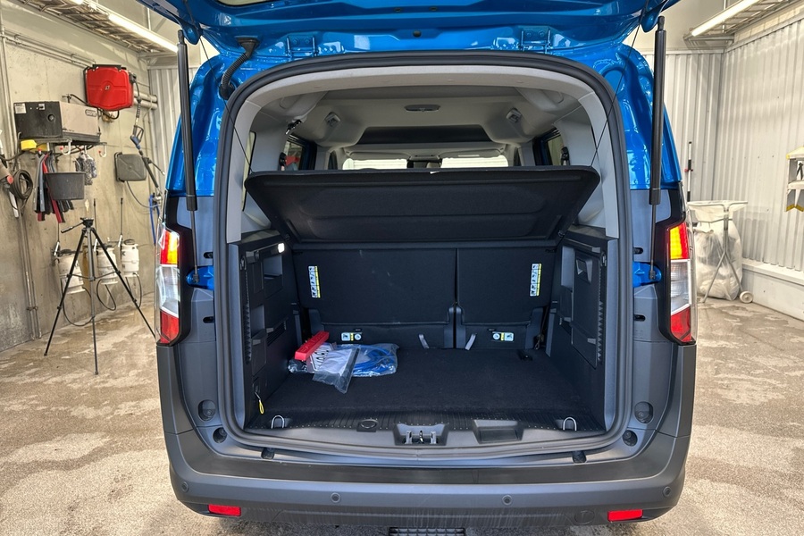 heti ajoon Ford Tourneo Courier