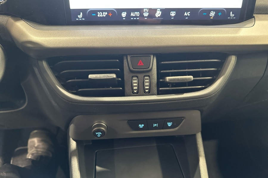 heti ajoon Ford Tourneo Courier