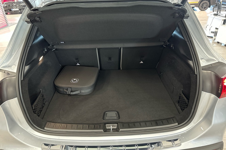 heti ajoon Mercedes-Benz EQA