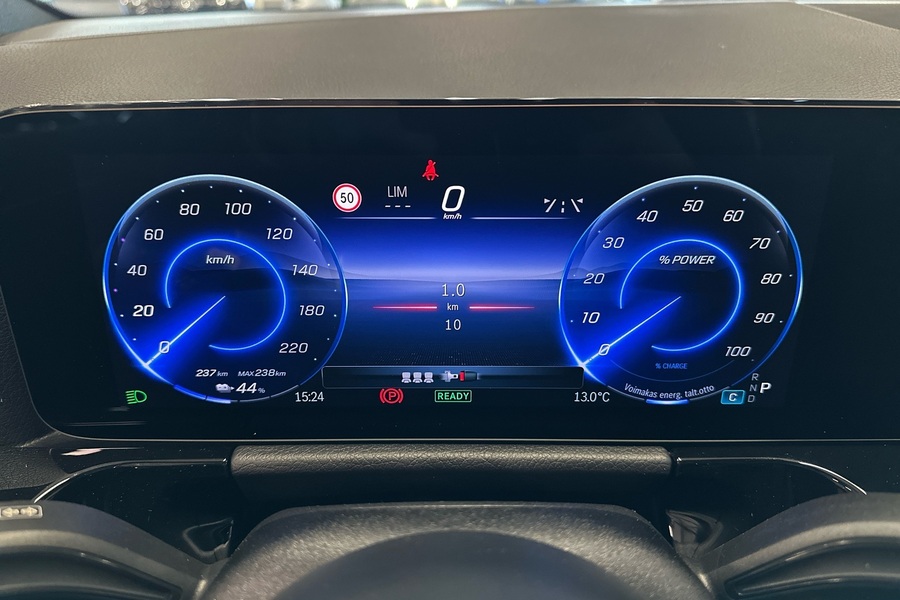 heti ajoon Mercedes-Benz EQA