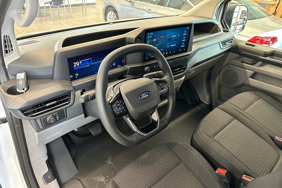 heti ajoon Ford Transit Custom