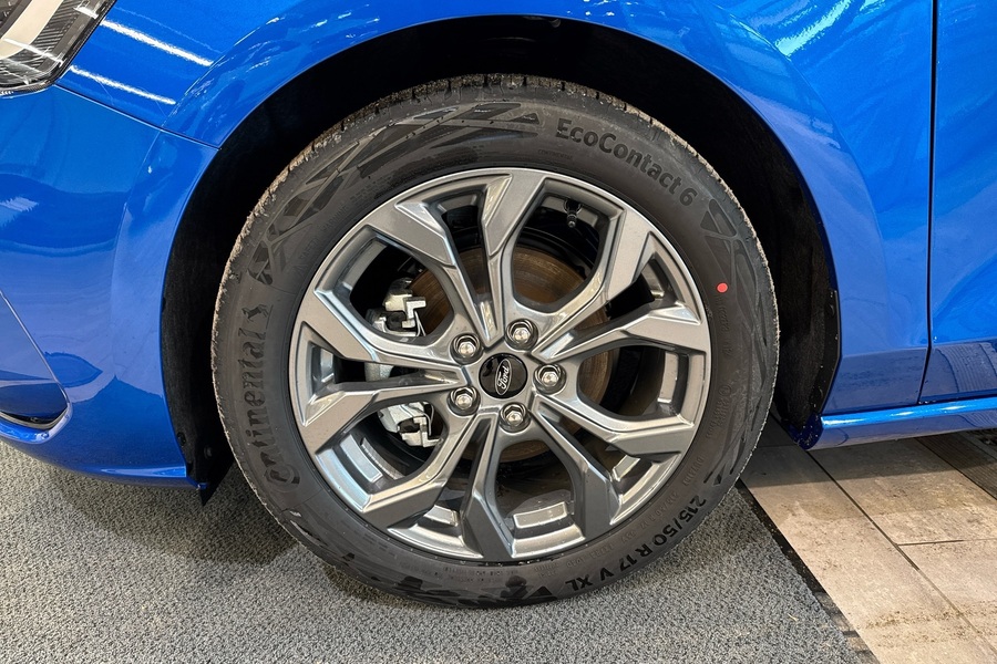 1.0 EcoBoost Hybrid Powershift 155hv (kevythybridi) A7 ST-Line 5-ovinen heti ajoon Ford Focus