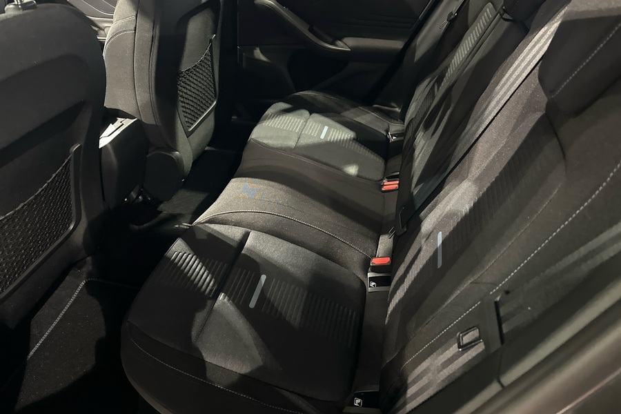 1.0 EcoBoost Hybrid Powershift 155hv A7 Active Edition Wagon heti ajoon Ford Focus