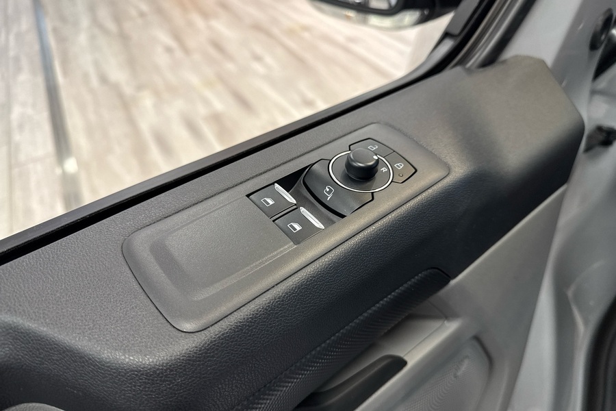 heti ajoon Ford Transit Custom