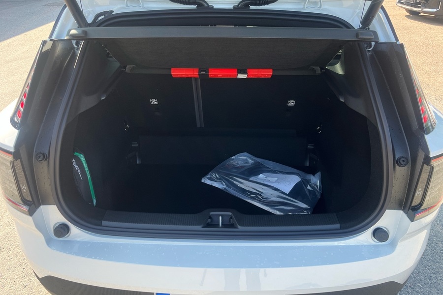 heti ajoon Volvo EX30 Cross Country