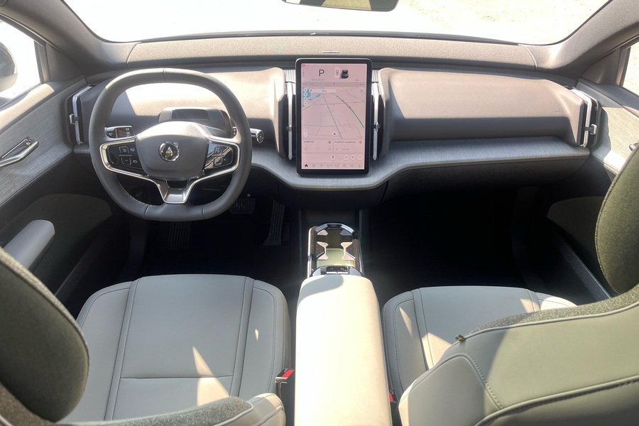 heti ajoon Volvo EX30 Cross Country