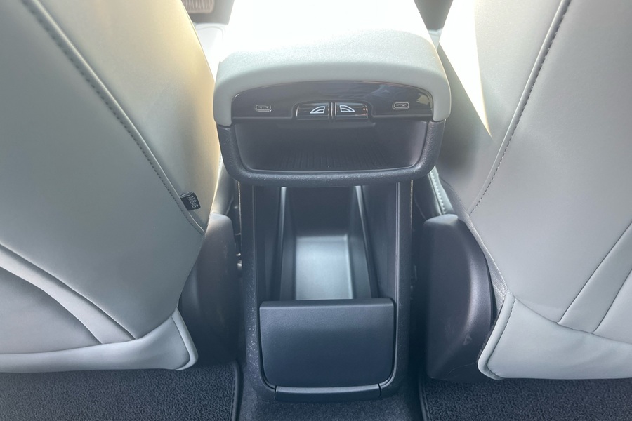 heti ajoon Volvo EX30 Cross Country