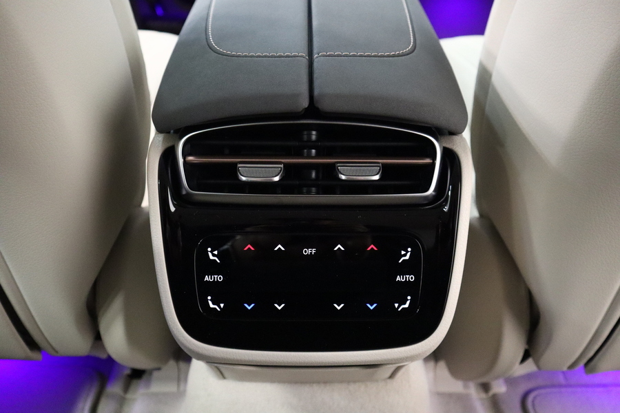 heti ajoon Mercedes-Benz EQS