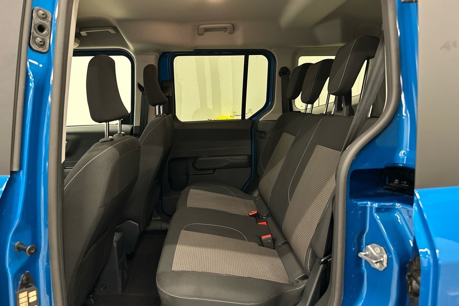 heti ajoon Ford Tourneo Courier