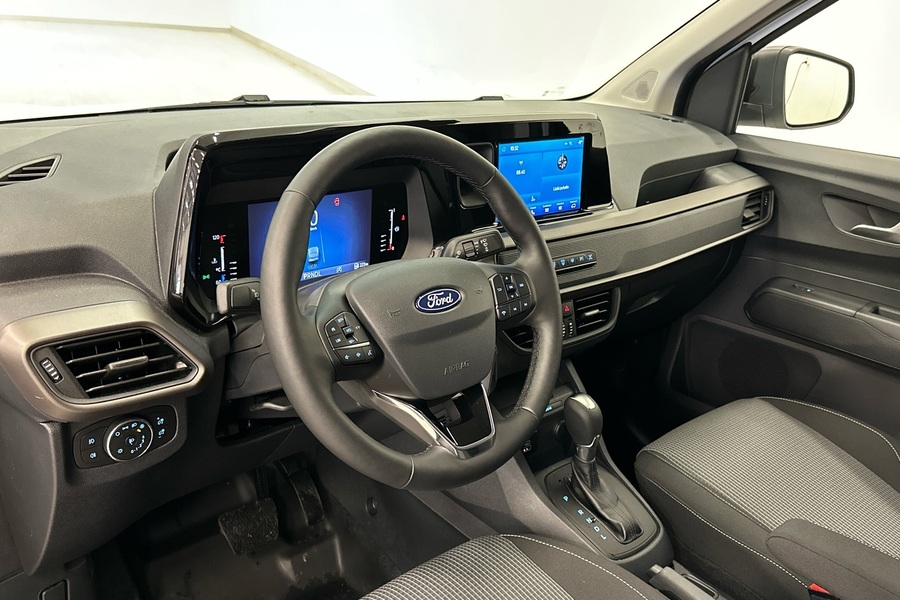 Trend 1.0 EcoBoost 125 hv -bensiinimoottori A7-automaattivaihteisto - Heti Toimitukseen.*1,9% korko + kulut / Kamera / Tavaratilan LED-valot / Läpijuostava / Lämm. tuulilasi ja ratti / Carplay & Andoi heti ajoon Ford Transit Courier