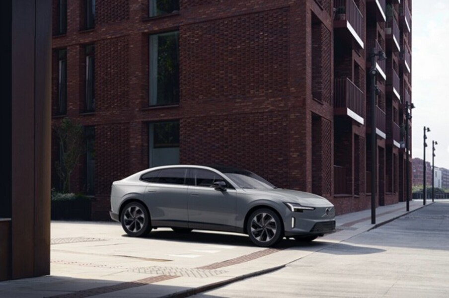 heti ajoon Volvo ES90