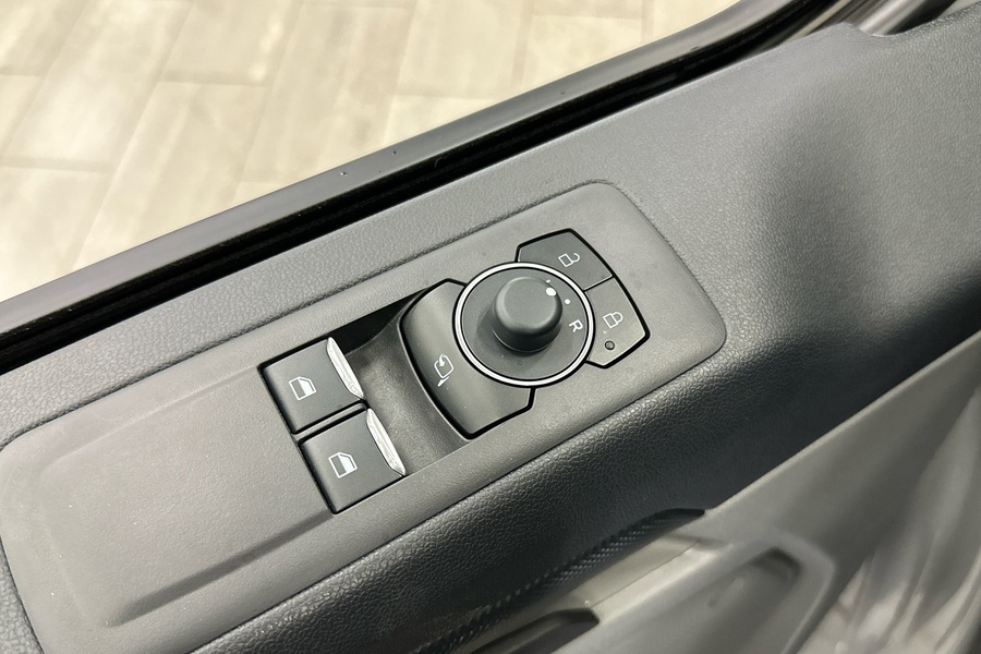 heti ajoon Ford Transit Custom