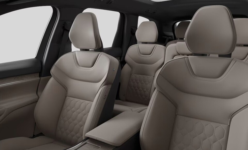 heti ajoon Volvo EX90