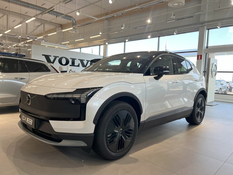 heti ajoon Volvo EX30 Cross Country