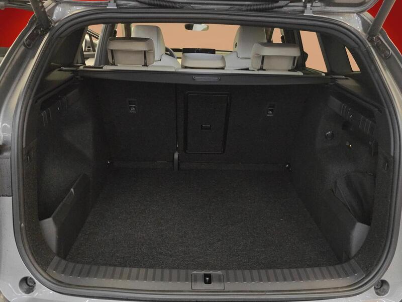 85x 4x4 L&K BusinessLine - Vetokoukku, Nahkaverhoilu ,Led Matrix,Ilmastoidut etuistuimet,Lasikatto heti ajoon Skoda Enyaq