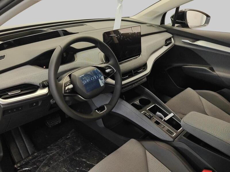 Coupé 85x 4x4 Style - Vetokoukku, sähköisesti esiin taitettava heti ajoon Skoda Enyaq