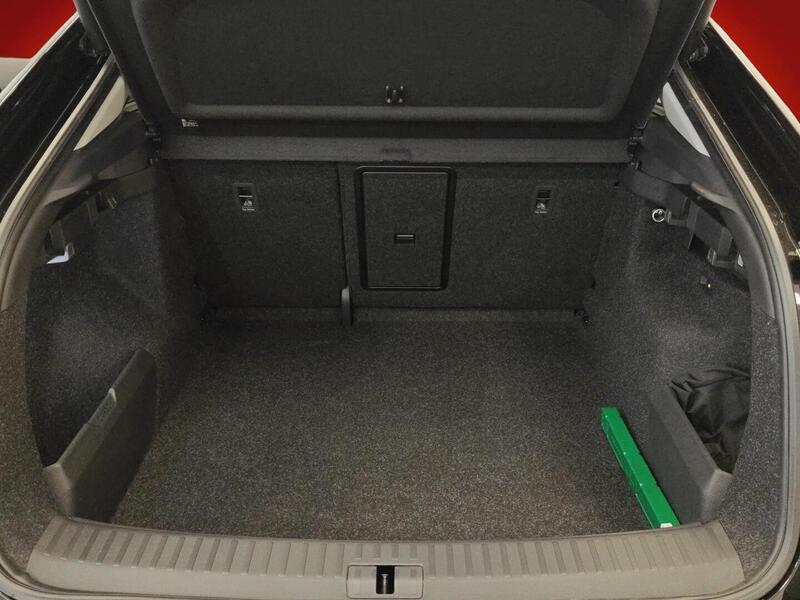 Coupé 85x 4x4 Style - Vetokoukku, sähköisesti esiin taitettava heti ajoon Skoda Enyaq