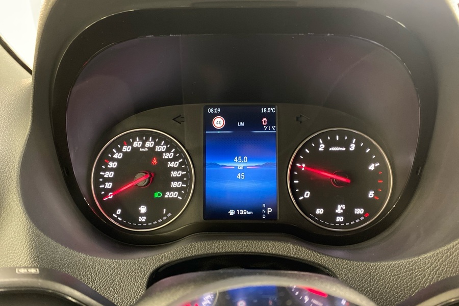 heti ajoon Mercedes-Benz Sprinter