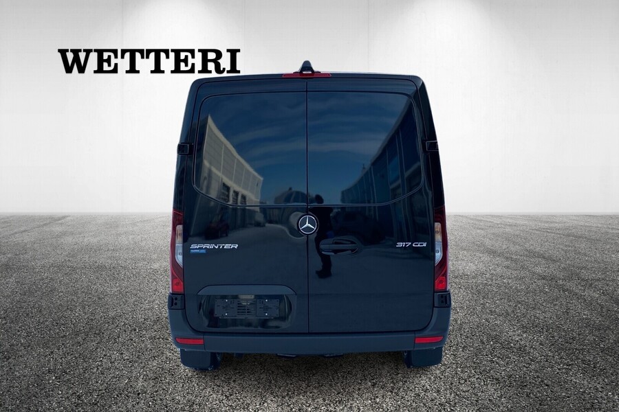 heti ajoon Mercedes-Benz Sprinter