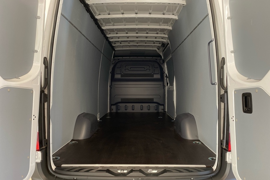 heti ajoon Mercedes-Benz Sprinter