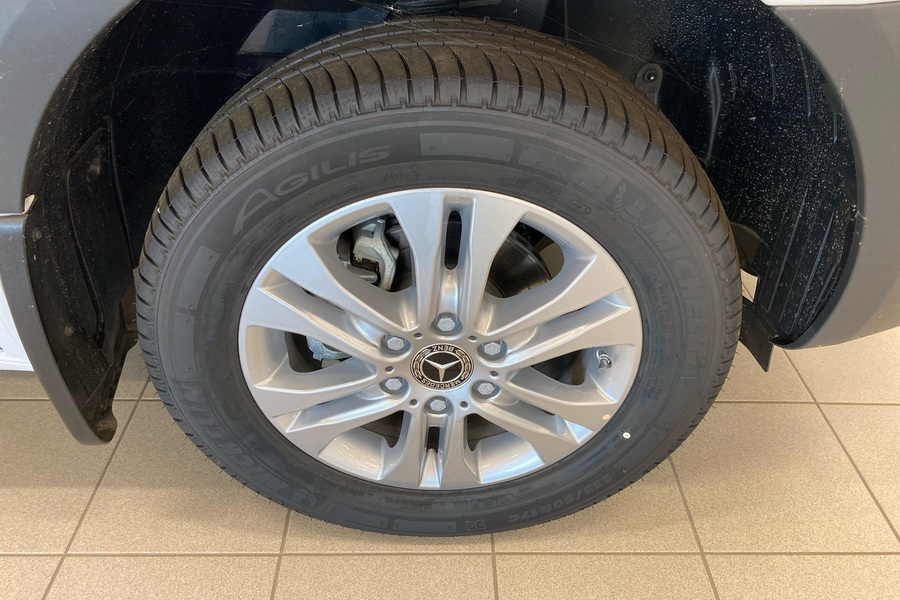 heti ajoon Mercedes-Benz Sprinter