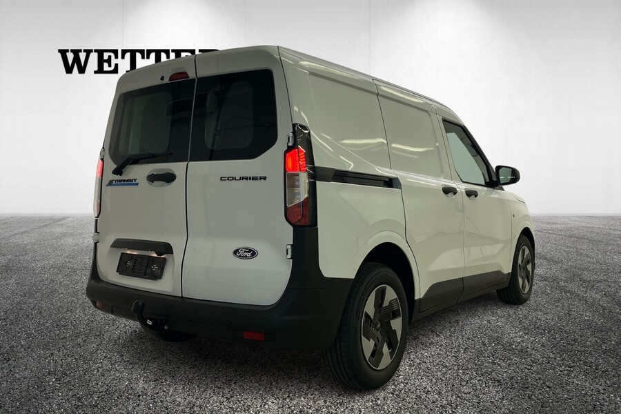 heti ajoon Ford Transit Courier