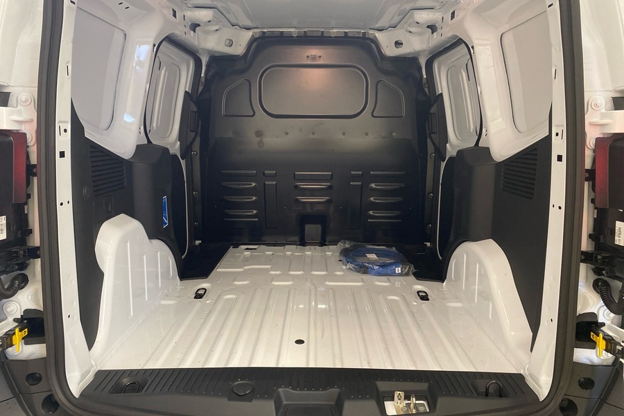 heti ajoon Ford Transit Courier