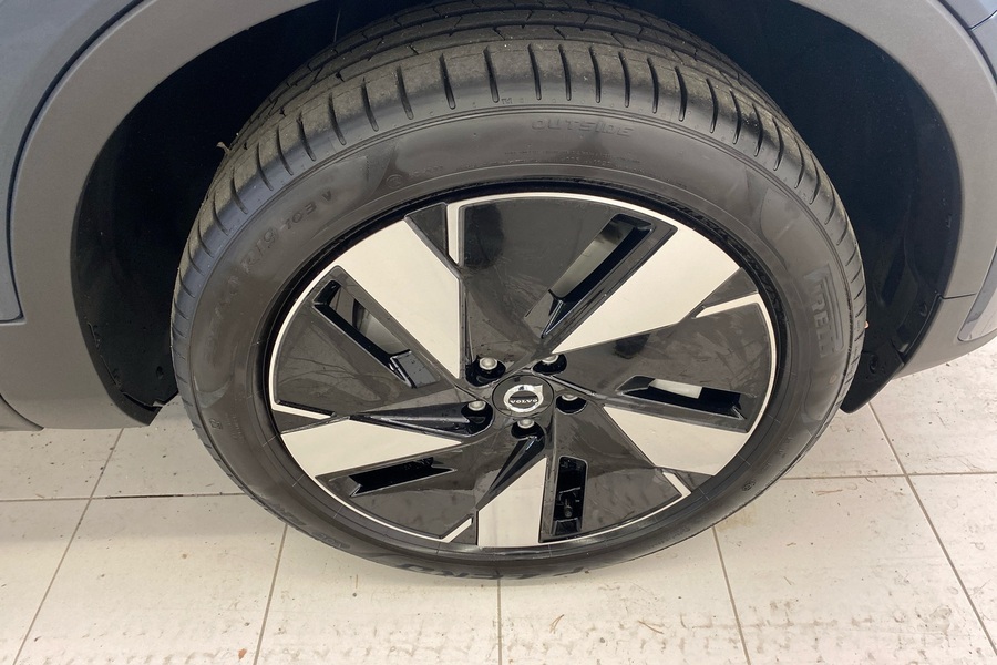 heti ajoon Volvo EC40