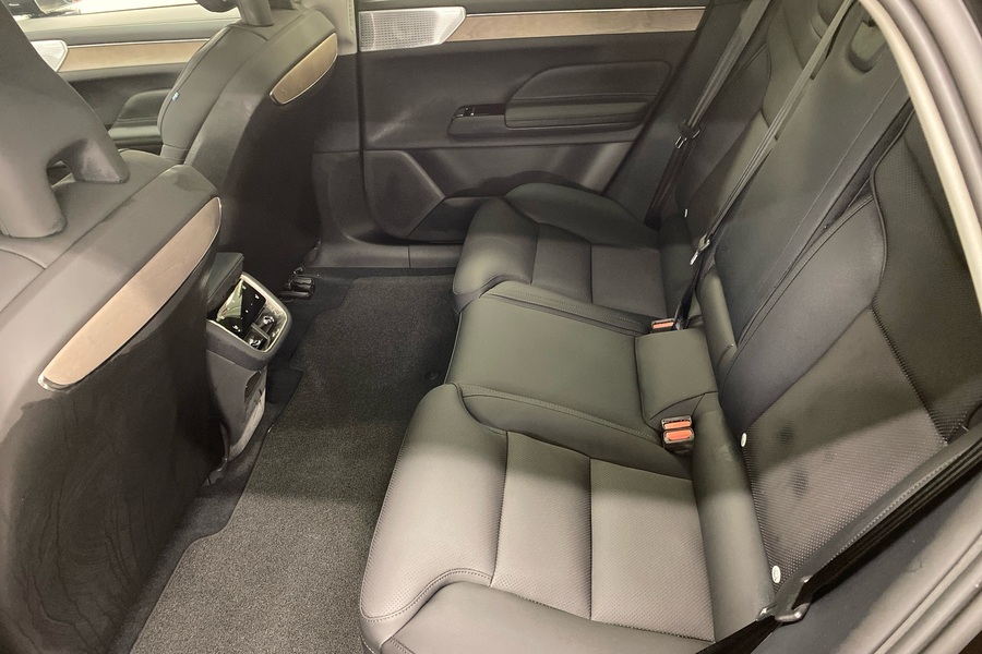 heti ajoon Volvo ES90