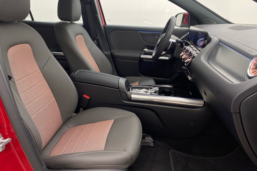 heti ajoon Mercedes-Benz EQA