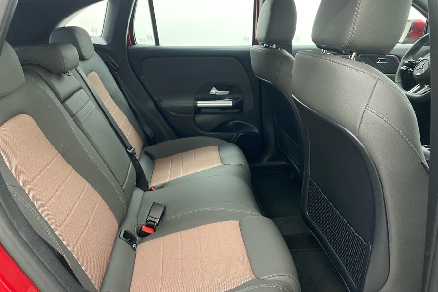 heti ajoon Mercedes-Benz EQA