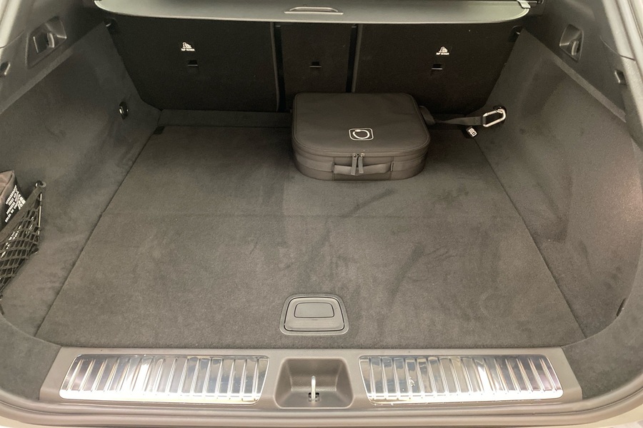 heti ajoon Mercedes-Benz EQE