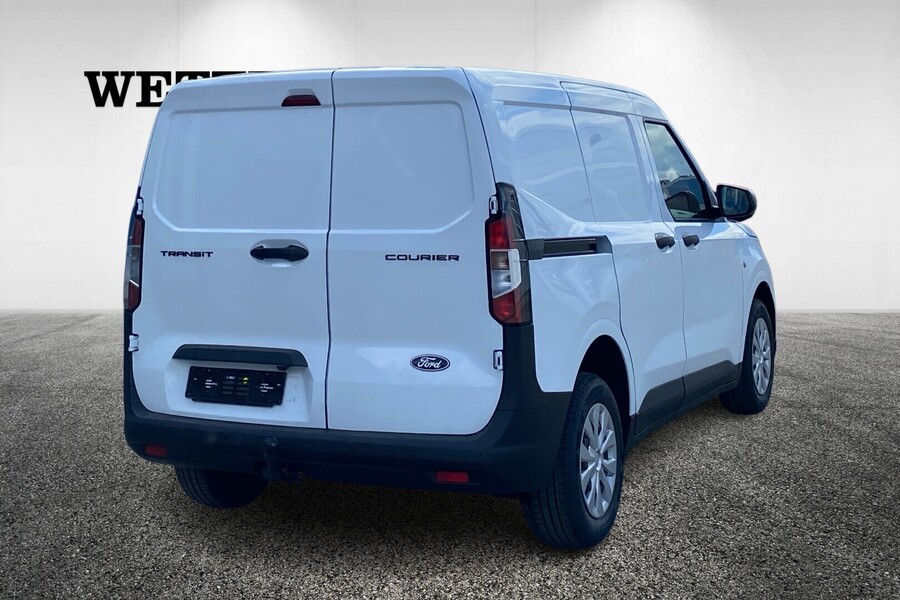 heti ajoon Ford Transit Courier