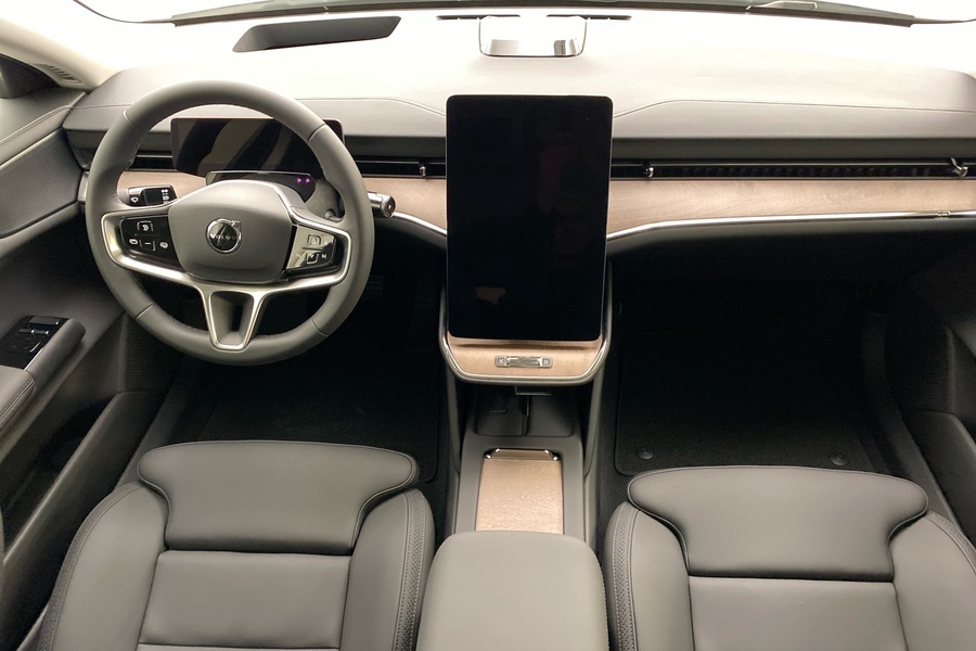 heti ajoon Volvo ES90