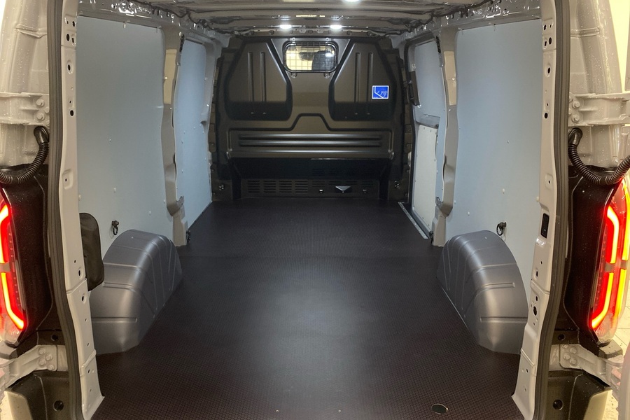 heti ajoon Ford Transit Custom