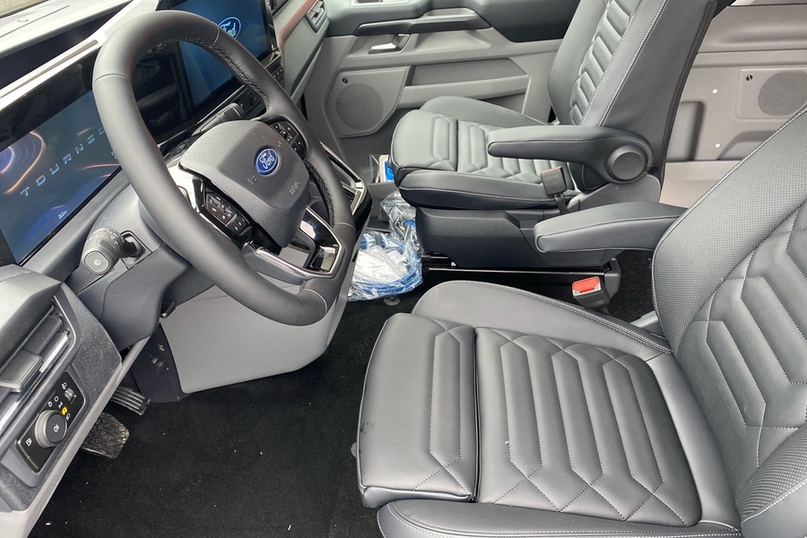 heti ajoon Ford Tourneo Custom