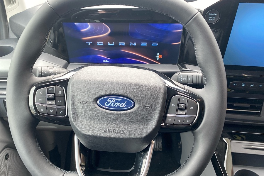 heti ajoon Ford Tourneo Custom