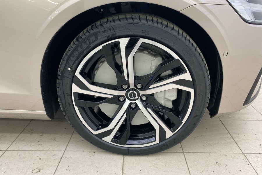 heti ajoon Volvo V60