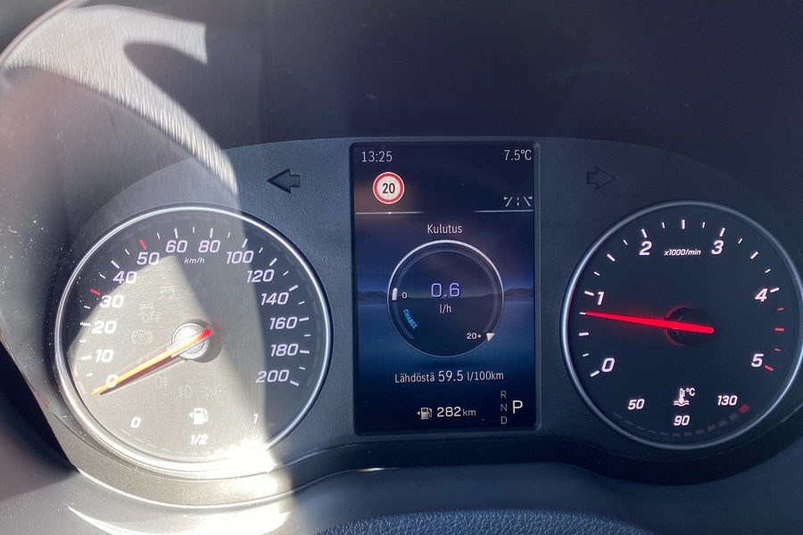 heti ajoon Mercedes-Benz Sprinter